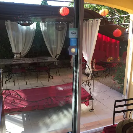 Bed & Breakfast Aux Amandiers 3*