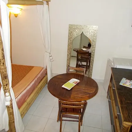 Aux Amandiers 3* Fréjus