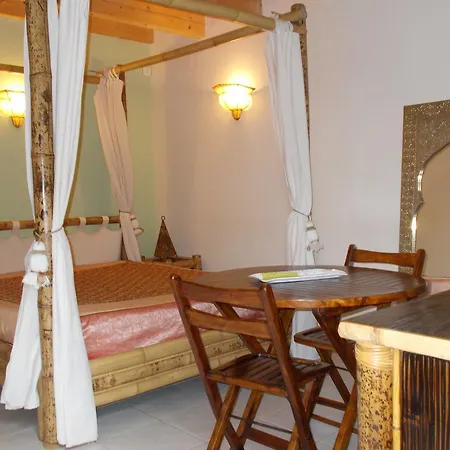 Aux Amandiers Fréjus