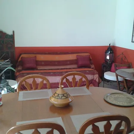 Aux Amandiers 住宿加早餐酒店 3*