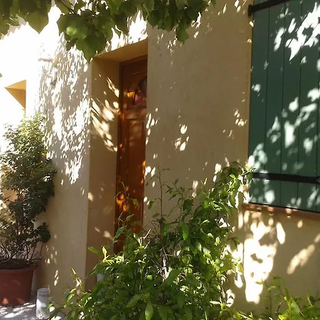 Aux Amandiers 住宿加早餐酒店 Fréjus