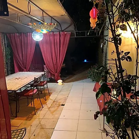 Aux Amandiers 4*