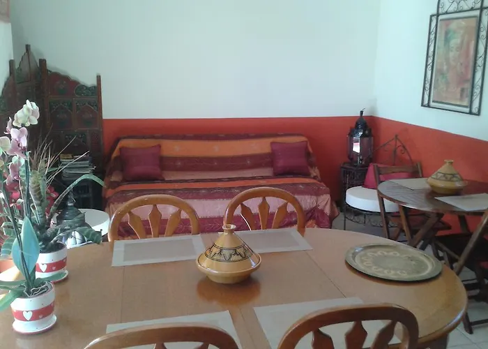 Aux Amandiers فندق مبيت وإفطار 3*